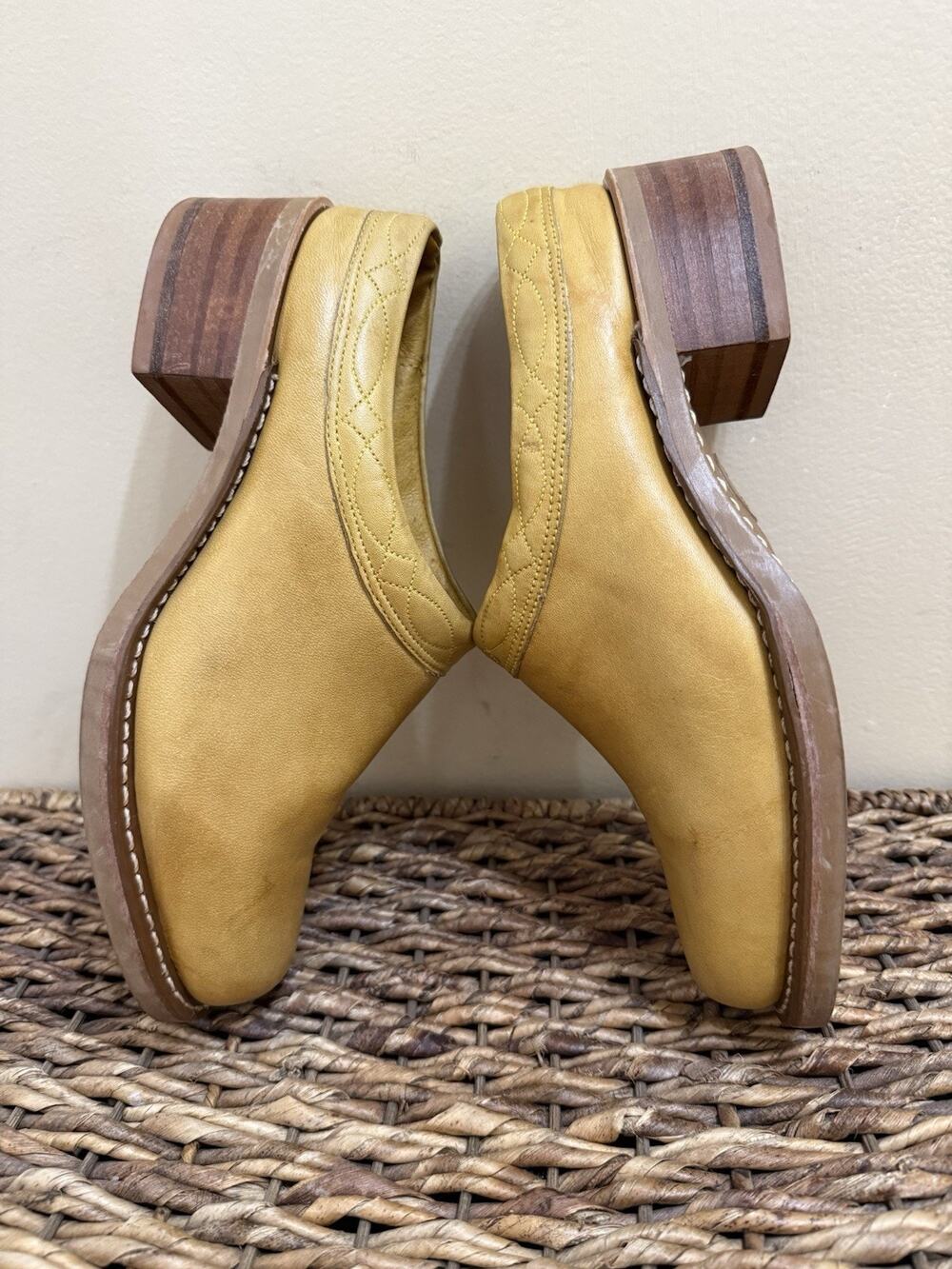 Frye Women’s Campus Western Mule Slide Clogs Banana Yellow 70830 Sz 9.5 USA Made